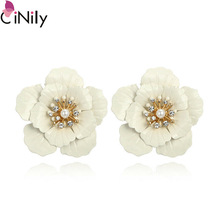 CiNily Luxury White Flower Pearl Zircon Gold For Women & Girls Jewelry Dangle Stud Earrings FH8896