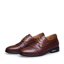 Classic Men Oxfords Leather Shoes Breathable Suit Formal Shoes Italian Man Dress Pointy Shoes Male Vintage Black Brown *1327