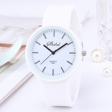 New Fashion Brand Women Silicone Watches Women Round Dial Quartz Analog Wrist Casual Coloful Design Ladies waterproof Watch Saat