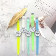 Silica gel color strap lovely simple children's cartoon watch children gifts