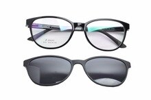 DEDING 2017 Glasses with Magnetic Clip on Polarized Sunglasses Clip on Sun GlassesSunglasses Myopia Driving Glasses  DD1404NEW
